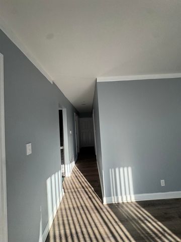 31800 Briar Lane, Saint Clair Shores, MI 48082