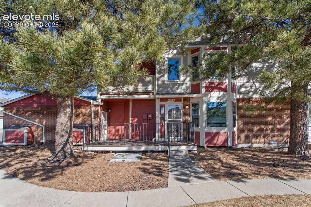 432 W Rockrimmon Boulevard B, Colorado Springs, CO 80919