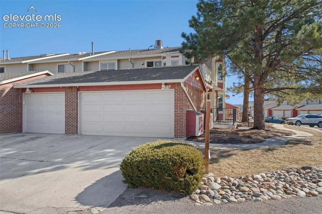 432 W Rockrimmon Boulevard B, Colorado Springs, CO 80919 — photo 2