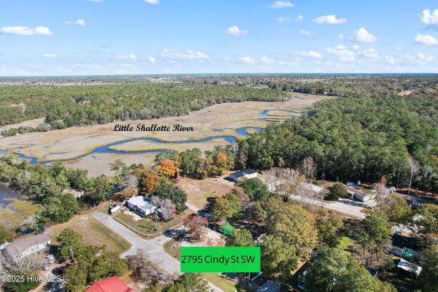 2795 Cindy Street SW, Supply, NC 28462