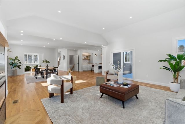 27 Purity Springs Rd, Burlington, MA 01803