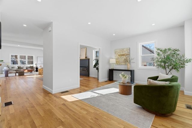 27 Purity Springs Rd, Burlington, MA 01803