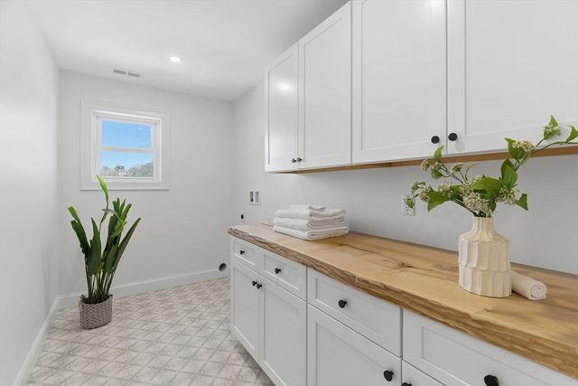 27 Purity Springs Rd, Burlington, MA 01803