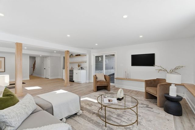 27 Purity Springs Rd, Burlington, MA 01803