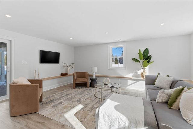 27 Purity Springs Rd, Burlington, MA 01803