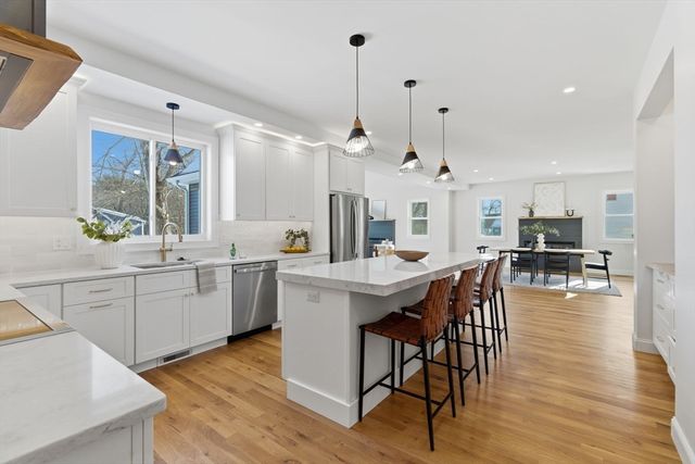 27 Purity Springs Rd, Burlington, MA 01803