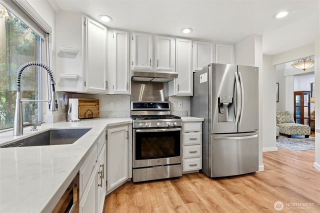 27524 140th Ave SE, Kent, WA 98042
