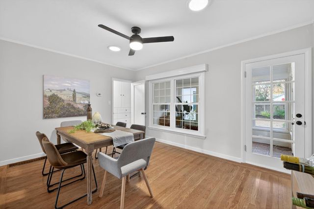 1319 Robertson Way, Sacramento, CA 95818