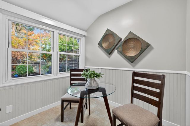 1319 Robertson Way, Sacramento, CA 95818