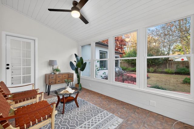 1319 Robertson Way, Sacramento, CA 95818