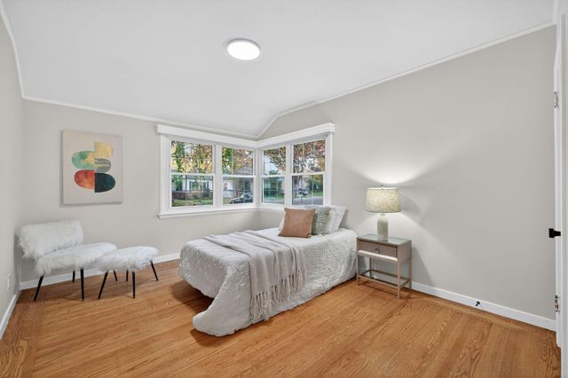 1319 Robertson Way, Sacramento, CA 95818