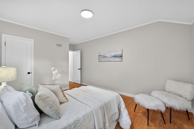 1319 Robertson Way, Sacramento, CA 95818