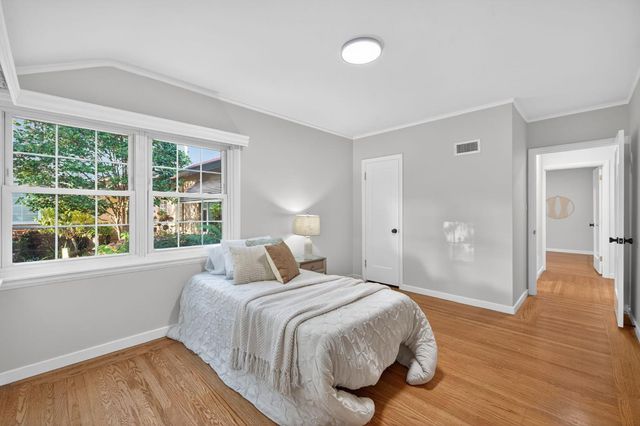 1319 Robertson Way, Sacramento, CA 95818