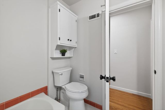 1319 Robertson Way, Sacramento, CA 95818