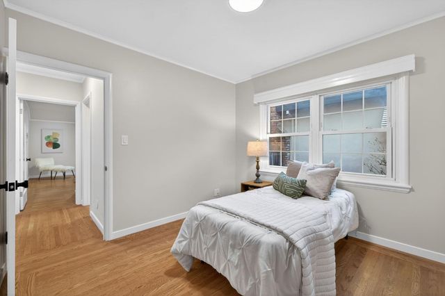 1319 Robertson Way, Sacramento, CA 95818