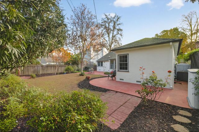 1319 Robertson Way, Sacramento, CA 95818