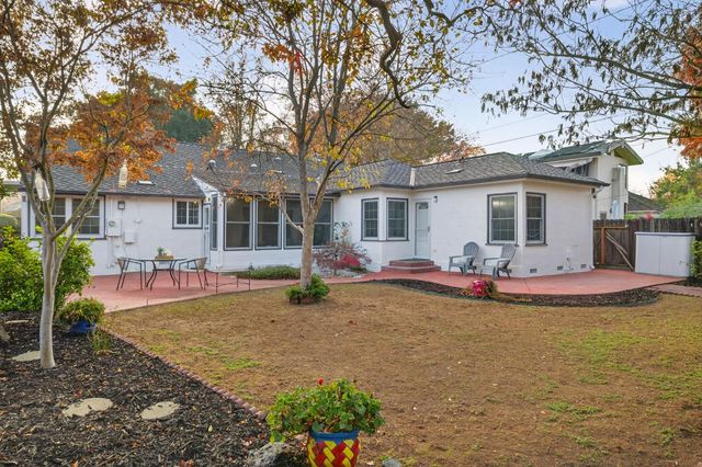 1319 Robertson Way, Sacramento, CA 95818