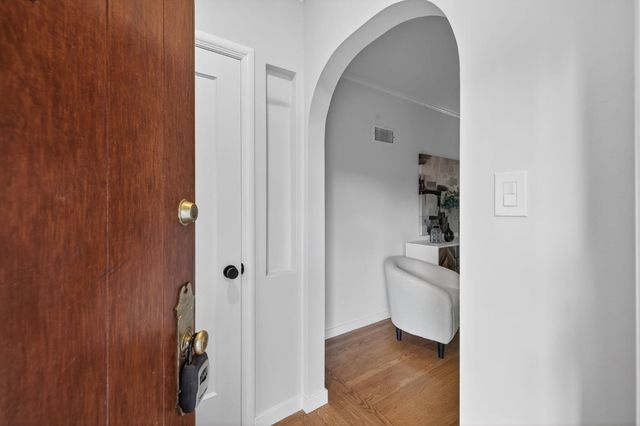 1319 Robertson Way, Sacramento, CA 95818