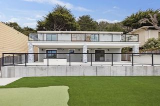 40 Eastlake Avenue, Pacifica, CA 94044