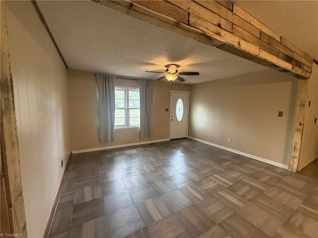 3622 Lower Lake Road, Thomasville, NC 27360