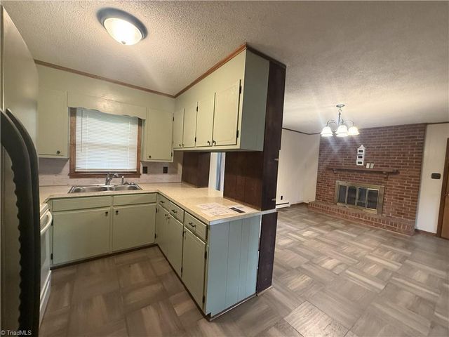 3622 Lower Lake Road, Thomasville, NC 27360