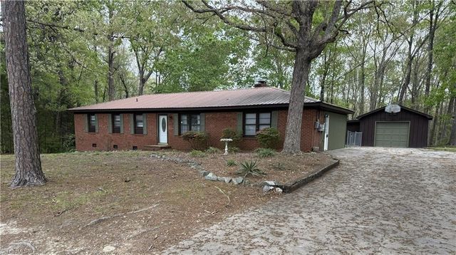 3622 Lower Lake Road, Thomasville, NC 27360