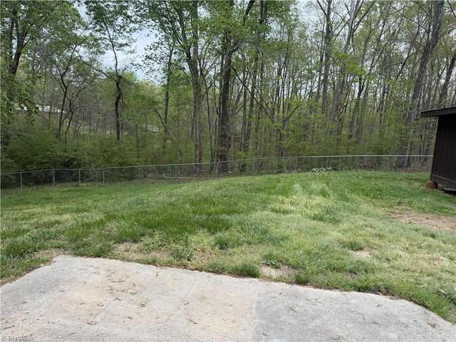 3622 Lower Lake Road, Thomasville, NC 27360