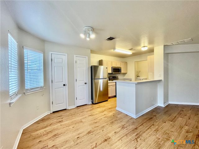 856 Sagewood Trail, San Marcos, TX 78666