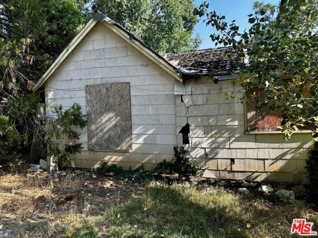 16118 First Avenue, Hornbrook, CA 96044