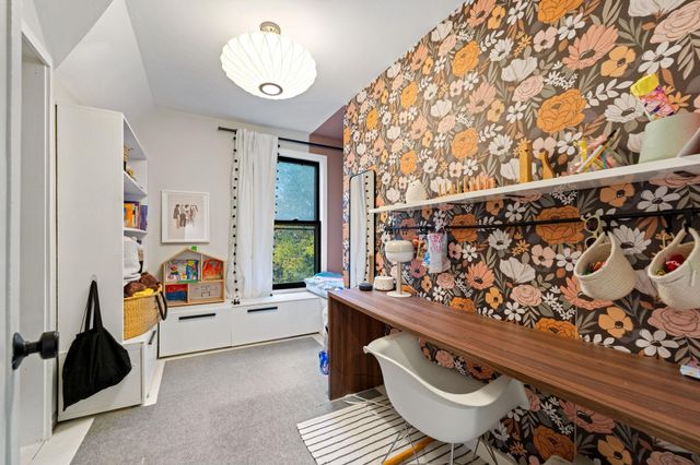 1 Ludlow Avenue, Saint Paul, MN 55108