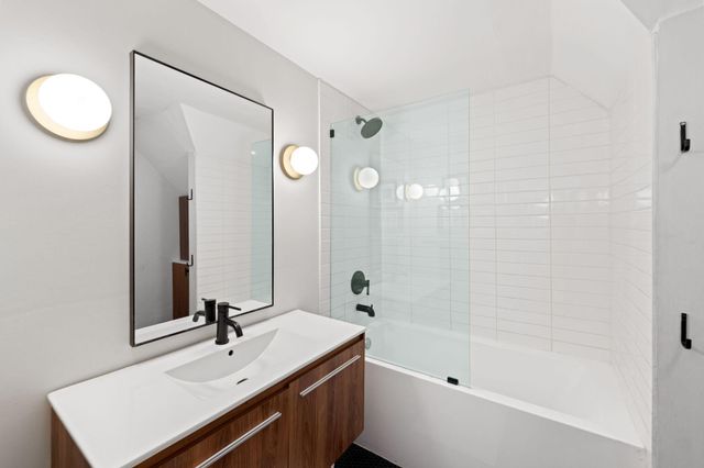 1 Ludlow Avenue, Saint Paul, MN 55108