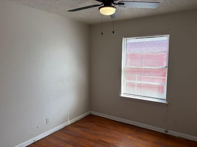 5530 Lakefield Drive, Houston, TX 77033