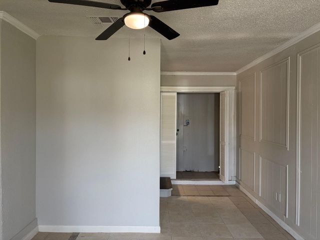 5530 Lakefield Drive, Houston, TX 77033