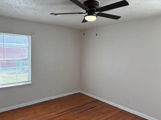 5530 Lakefield Drive, Houston, TX 77033