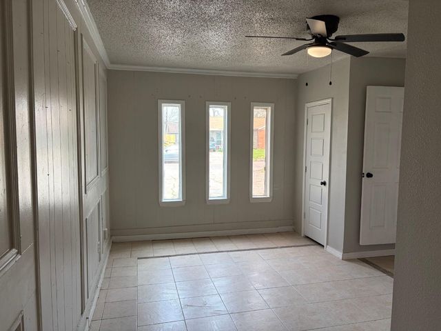 5530 Lakefield Drive, Houston, TX 77033