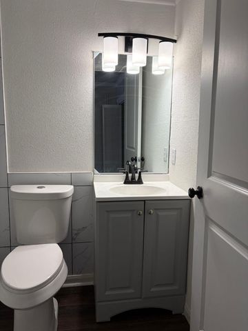 5530 Lakefield Drive, Houston, TX 77033