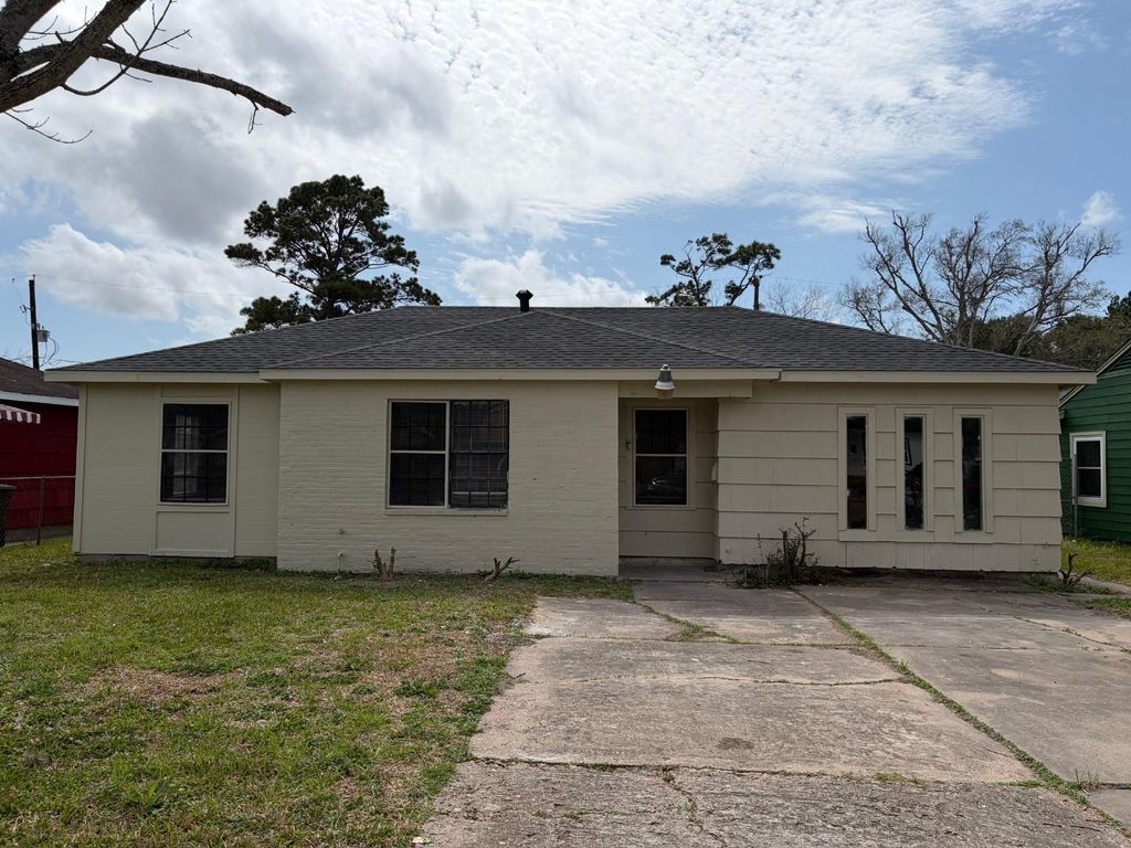 5530 Lakefield Drive, Houston, TX 77033