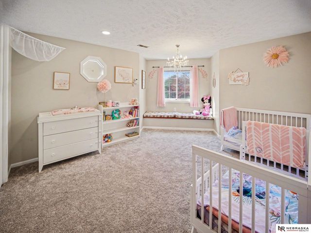 4700 Happy Hollow Lane, Lincoln, NE 68516