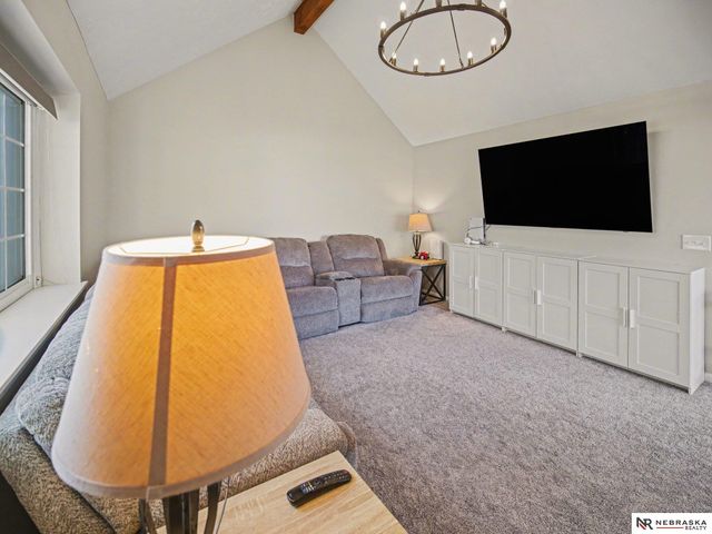 4700 Happy Hollow Lane, Lincoln, NE 68516