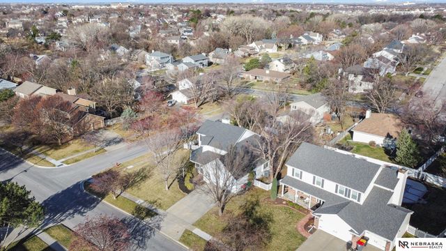 4700 Happy Hollow Lane, Lincoln, NE 68516