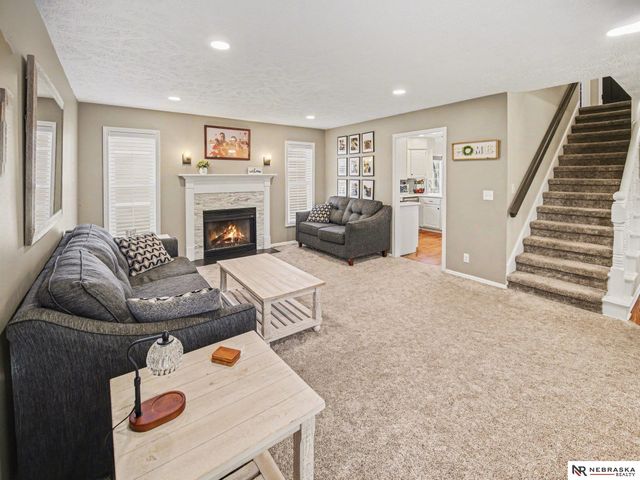 4700 Happy Hollow Lane, Lincoln, NE 68516