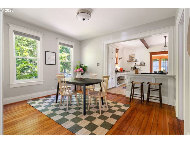 1204 Se 34TH Ave, Portland, OR 97214