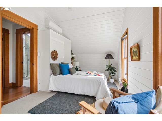 1204 Se 34TH Ave, Portland, OR 97214