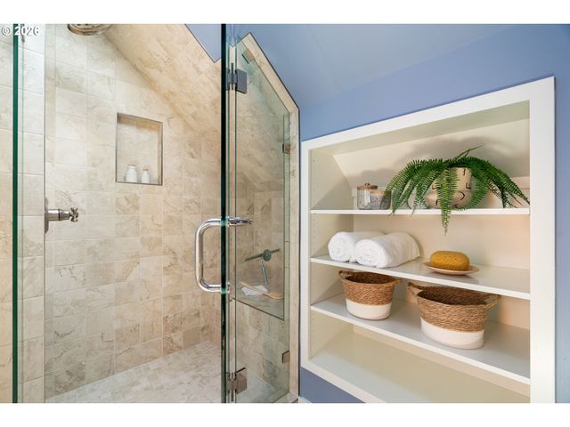1204 Se 34TH Ave, Portland, OR 97214