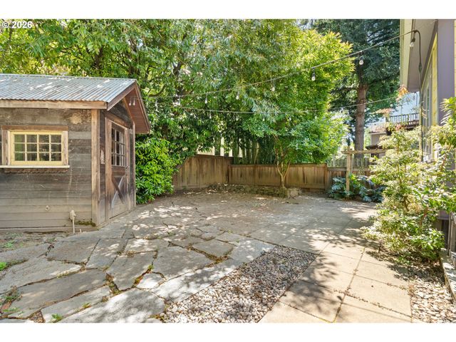 1204 Se 34TH Ave, Portland, OR 97214