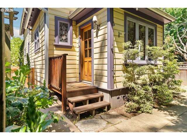 1204 Se 34TH Ave, Portland, OR 97214