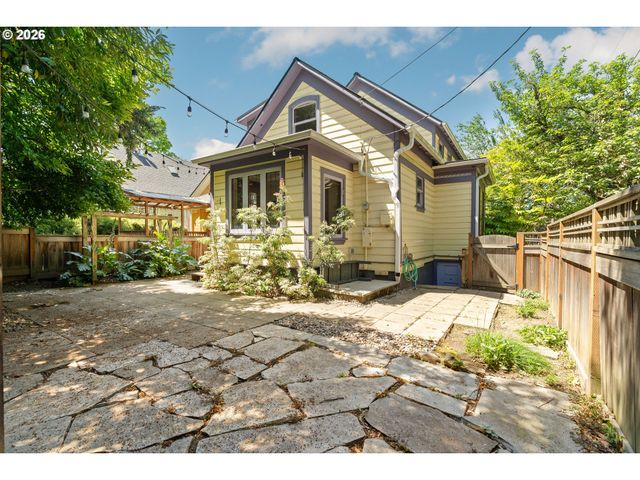 1204 Se 34TH Ave, Portland, OR 97214