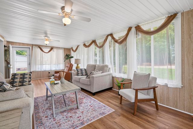 212 Captains Dr., Little River, SC 29566