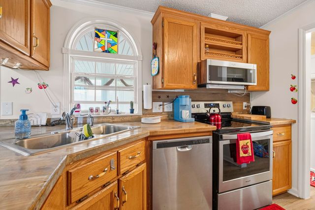 212 Captains Dr., Little River, SC 29566