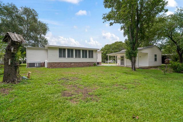 212 Captains Dr., Little River, SC 29566